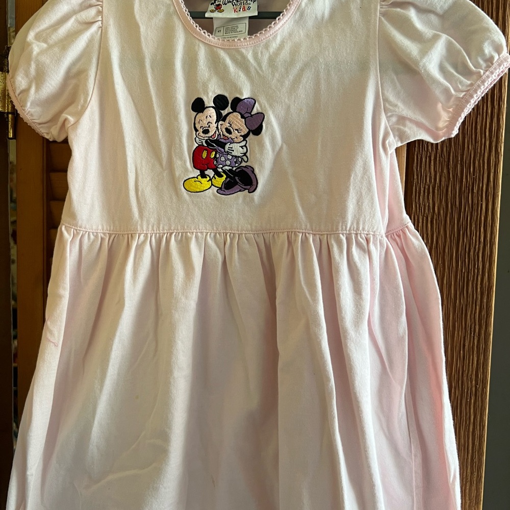 Vintage Disney Pink Babydoll Dress with Puff Sleeves and Crew Neck 💕